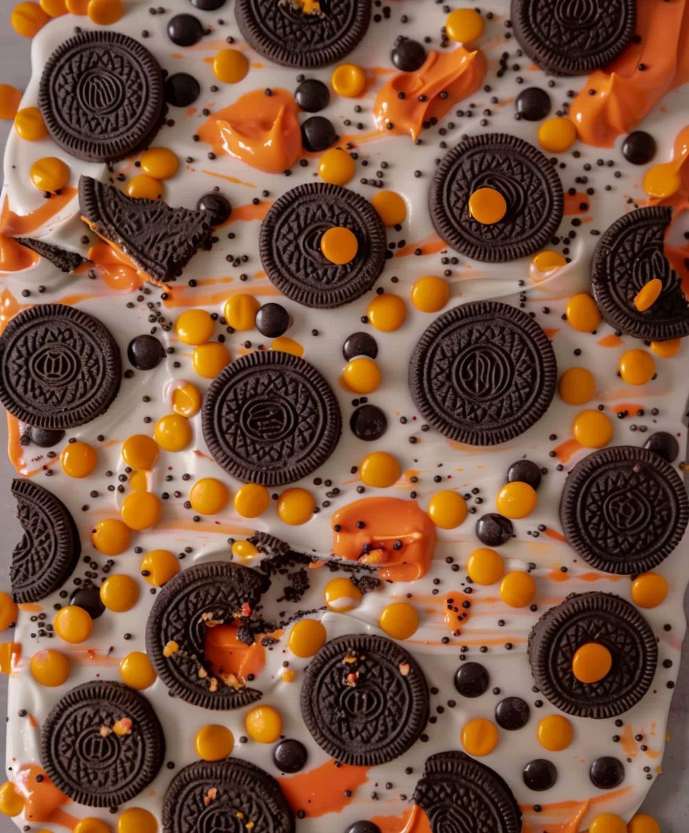 Halloween Oreo Bark